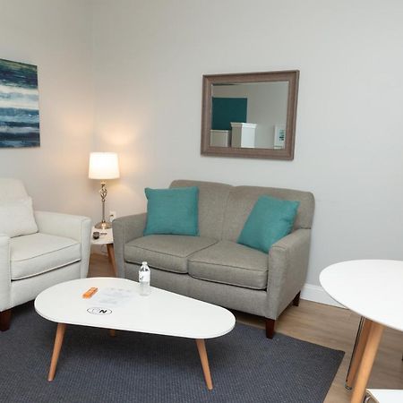 מבן The Acorn Suites מראה חיצוני תמונה