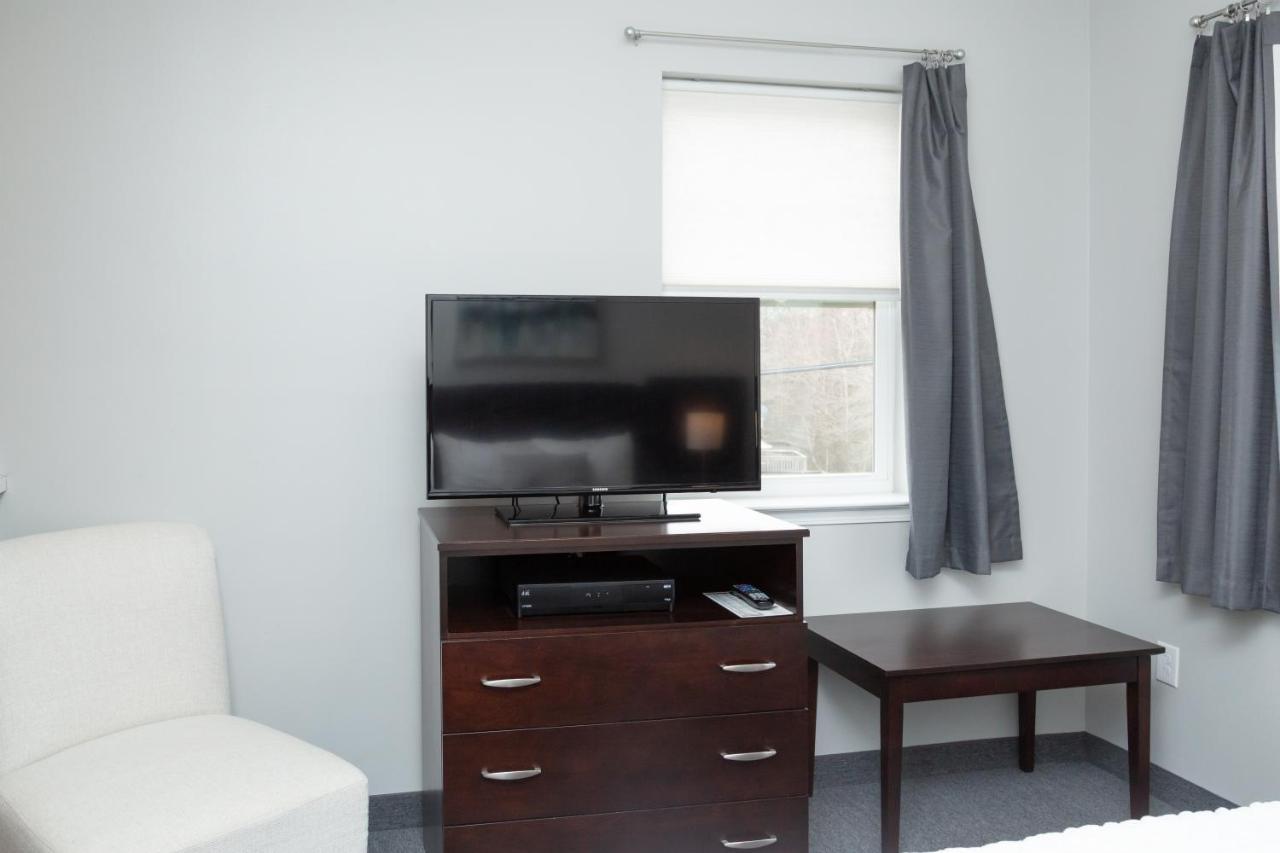 מבן The Acorn Suites מראה חיצוני תמונה